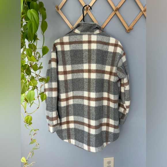 Plaid Oversized Shacket Gray and Brown - Picture 4 of 5